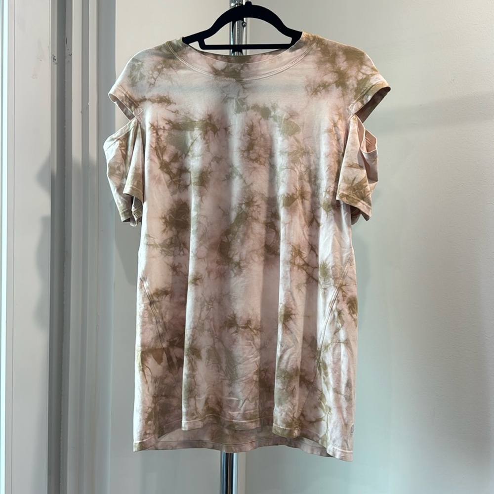 Lululemon LAB dyed t-shirt w/ peek-a-boo shoulders SZ 6.